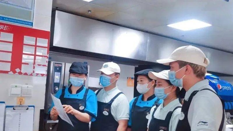 零食批发定制贴牌加盟：揭秘行业背后的秘密