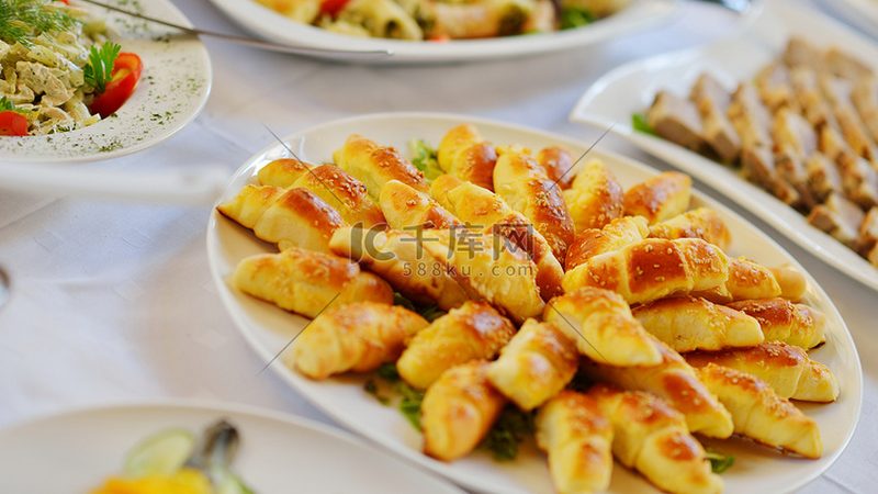 花生油与菜籽油，谁更胜一筹？揭秘两者差异与选择要点**